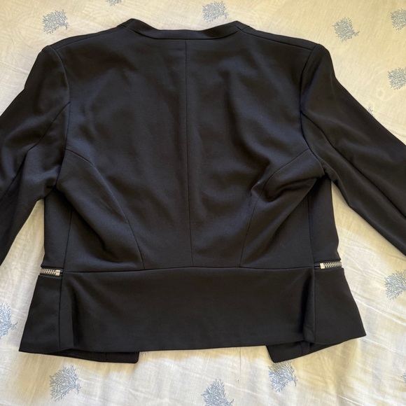 H&M women’s Black Blazer Size 6 - Picture 8 of 8